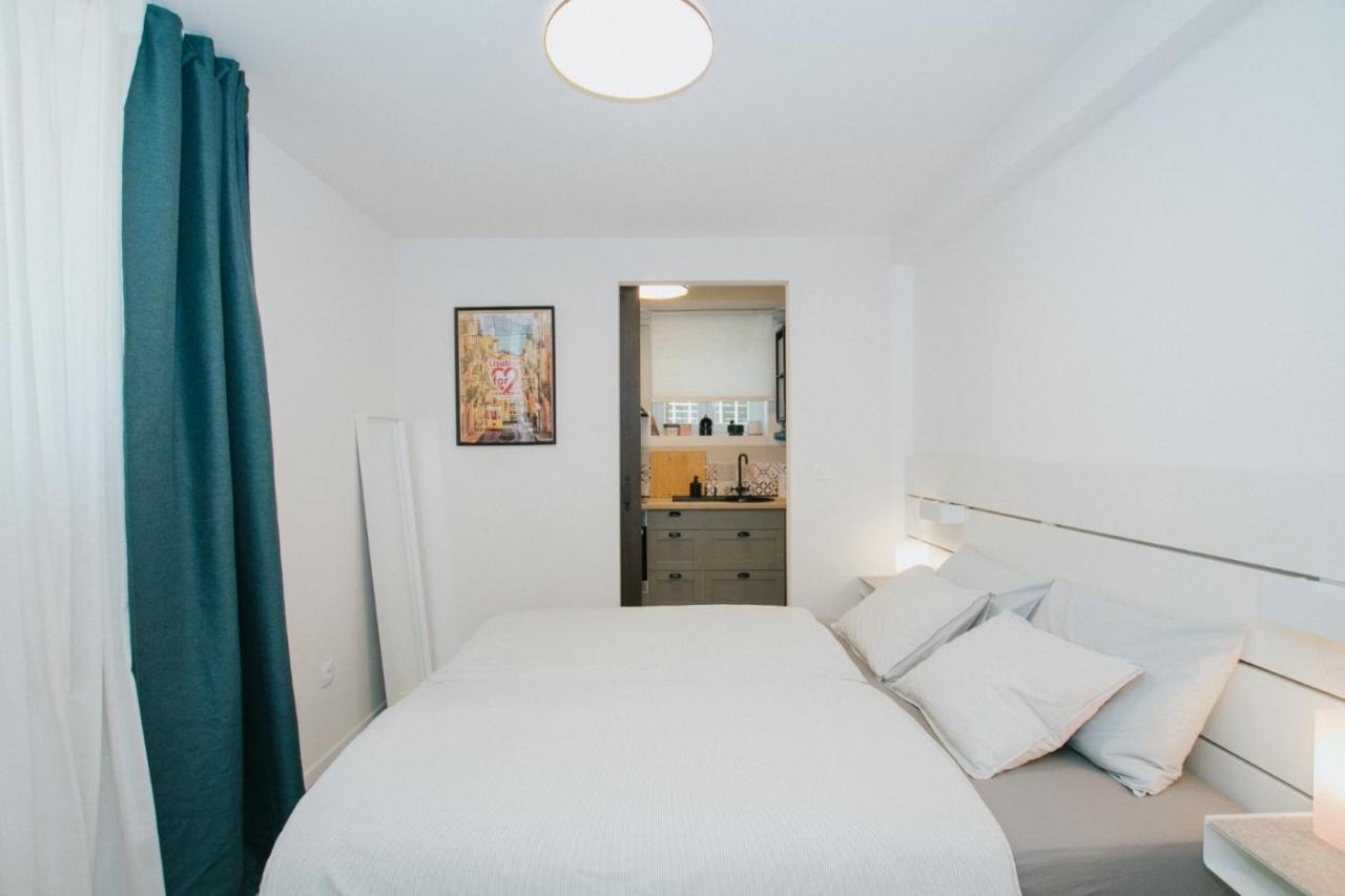Apartment First One-bedroom For 2 *